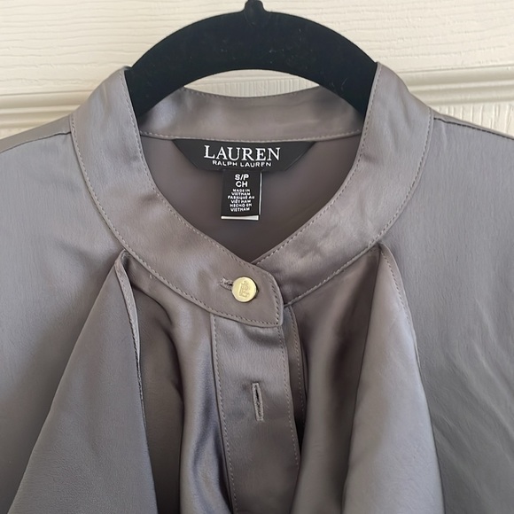 Ralph Lauren Buttons Down Shirt - Picture 6 of 6